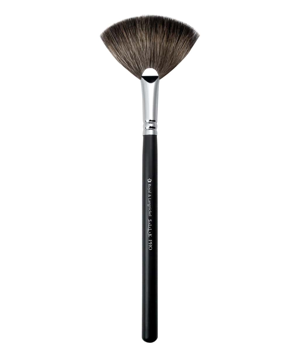Fan Brush Makeup  Graftobian Professional Makeup – Graftobian Make-Up  Company